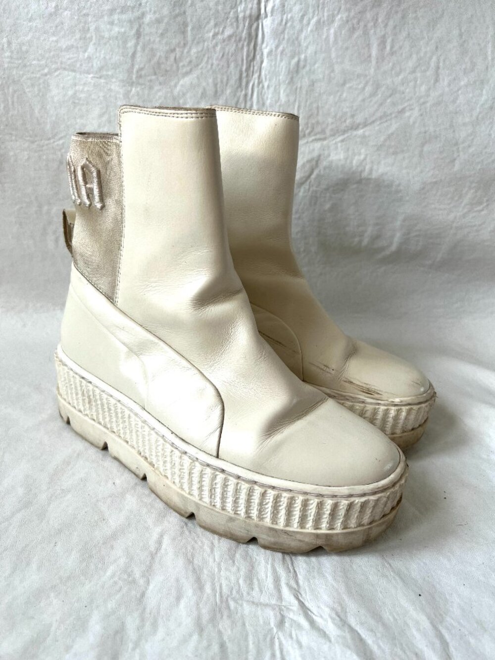 Puma x Fenty Rihanna Chelsea sneaker boots womens 7.5 white leather platform